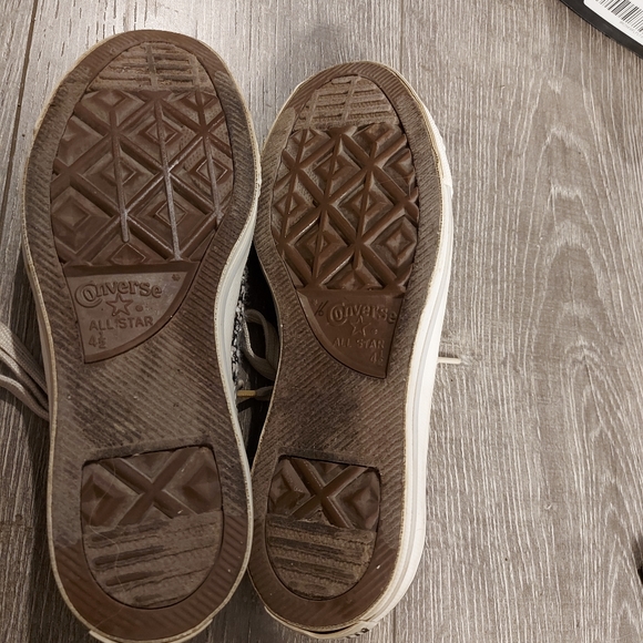 Converse sneakers, tweed, size 6.5, lightly worn - Picture 3 of 4